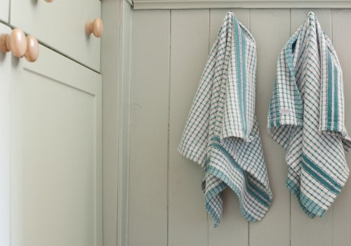 What is the difference between a tea towel and a dishcloth?